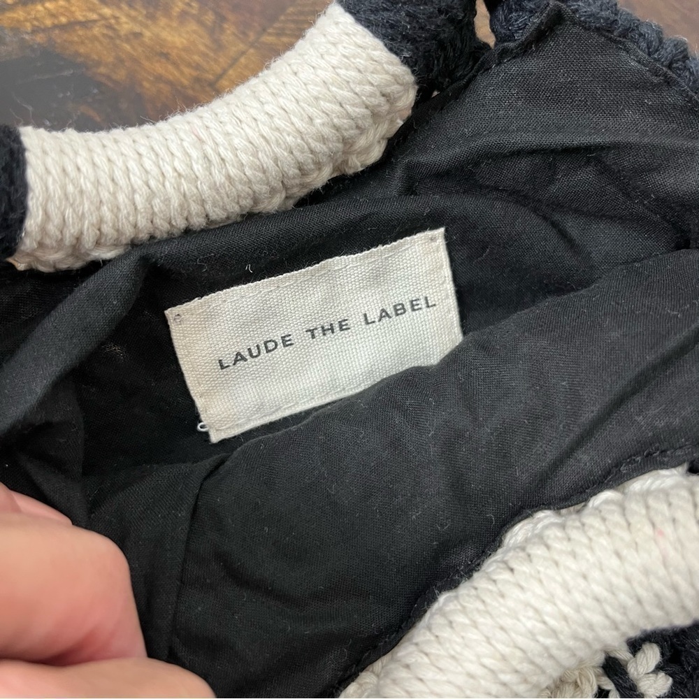 Laude the Label. Black and Ivory 100% Cotton Macrame Bag. Wine Carry. NWT #379 - Picture 5 of 6